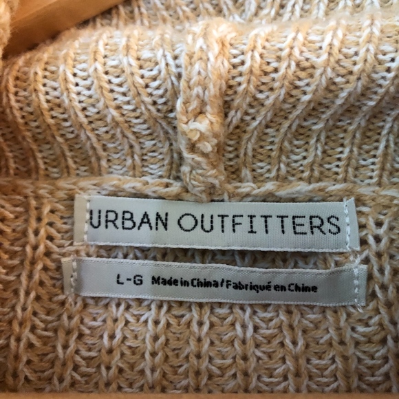 Urban Outfitter Turtleneck Sweater - Picture 3 of 3